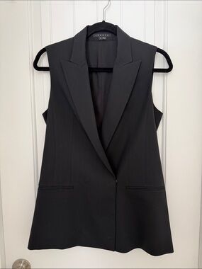Theory lightweight wool vest (size 6)